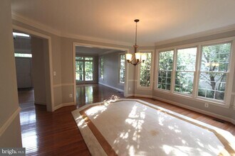 8308 Wolftrap Rd in Vienna, VA - Building Photo - Building Photo