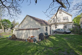 2521 E Johnson St in Madison, WI - Building Photo - Building Photo