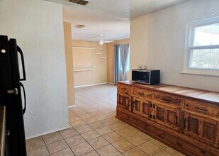 920 W 40th St in Odessa, TX - Building Photo - Building Photo