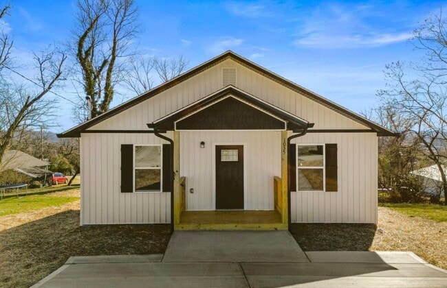 1035 W 6th N St in Morristown, TN - Building Photo - Building Photo