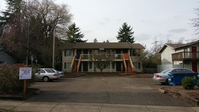 2340 SW Leonard St in Corvallis, OR - Building Photo - Building Photo