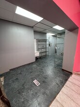 1124 Elmwood Ave in Buffalo, NY - Foto de edificio - Interior Photo