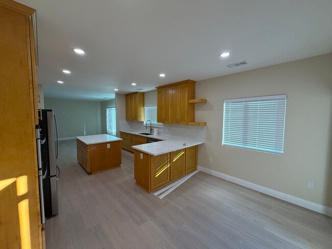 985 Williams St in San Leandro, CA - Building Photo - Building Photo