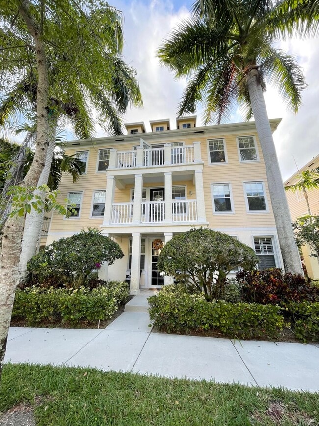 property at 276 Murcia Dr