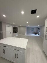 8772 SW 143rd St in Palmetto Bay, FL - Building Photo - Building Photo