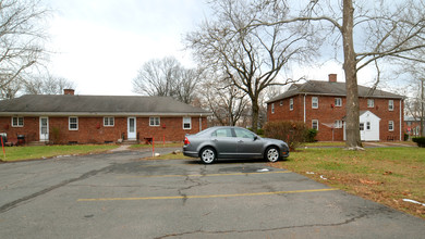 McKee Street Apartments in Manchester, CT - Building Photo - Building Photo