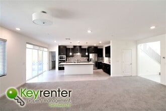 4684 Flagstaff Dr in Folsom, CA - Building Photo - Building Photo