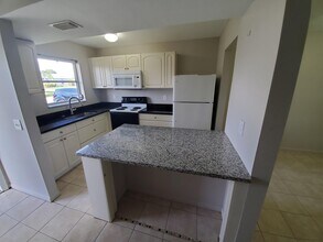 2984 SE Bonita St in Stuart, FL - Foto de edificio - Building Photo