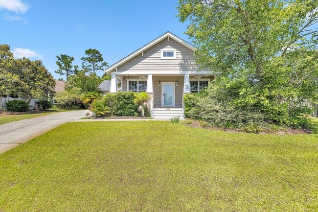 204 W Azalea Dr in Holly Ridge, NC - Building Photo - Building Photo