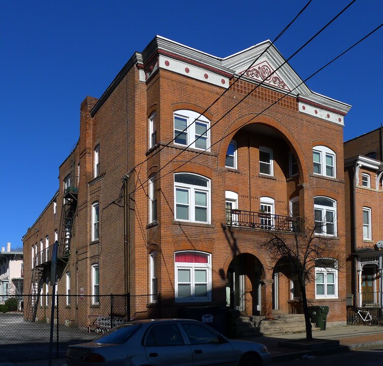197 Wooster St in New Haven, CT - Building Photo