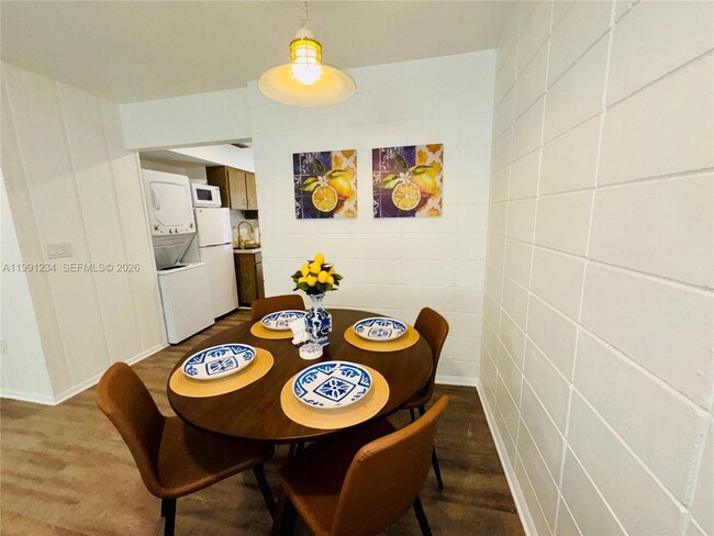 5100 Rilma Ave in Sarasota, FL - Building Photo - Building Photo