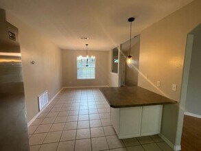 7636 Manatee St in Navarre, FL - Building Photo - Building Photo
