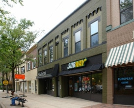 329-337 S Washington Sq in Lansing, MI - Building Photo - Building Photo