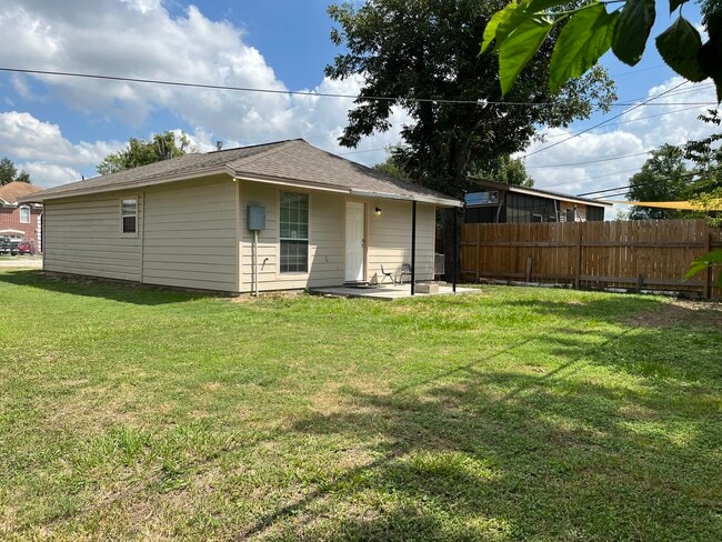 11003 Maize Ln in Houston, TX - Building Photo - Building Photo
