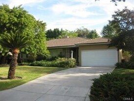 28 S Golden W Ave in Arcadia, CA - Building Photo