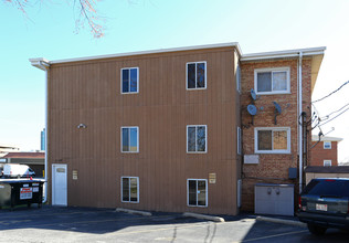 6148 Gage St in Des Plaines, IL - Building Photo - Building Photo