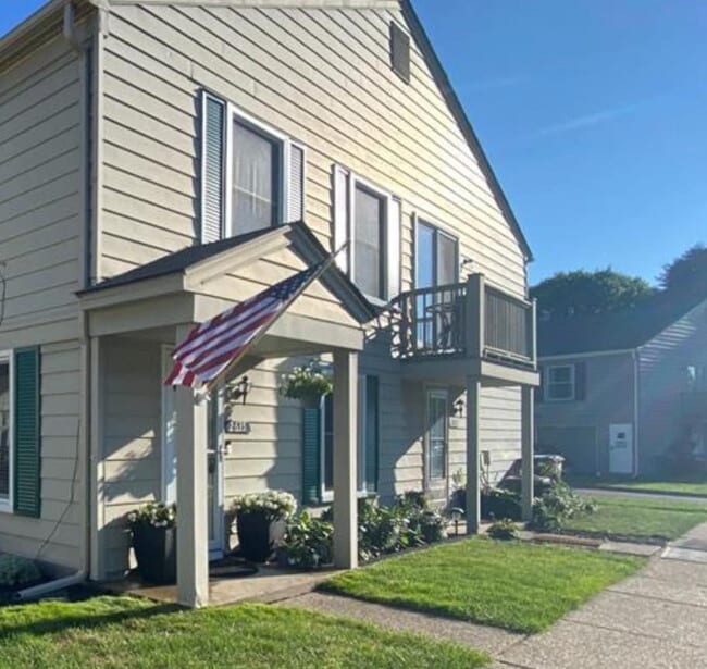 property at 2635 Thornbrier Ct