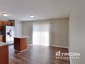 1421 Locke Bend in Avon, IN - Building Photo - Building Photo