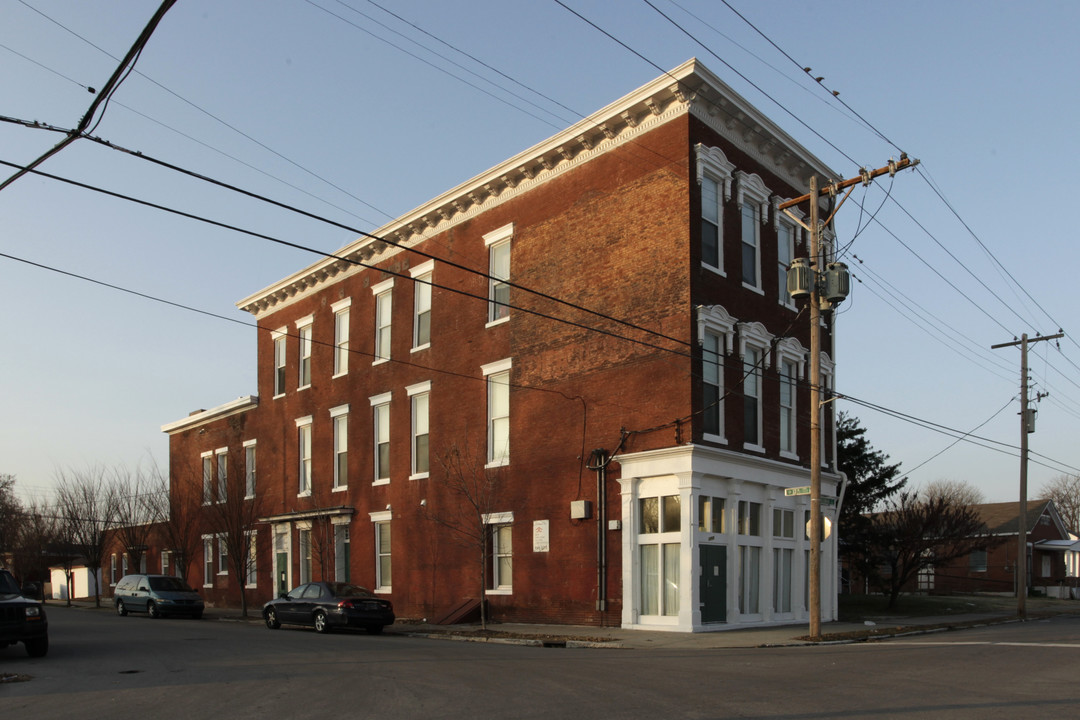 1700 Rowan St in Louisville, KY - Building Photo