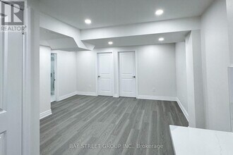 17 Trailsbrook Terrace in Markham, ON - Building Photo - Building Photo