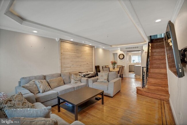 property at 2312 S Hutchinson St