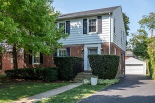 980-982 Henrietta St in Birmingham, MI - Building Photo