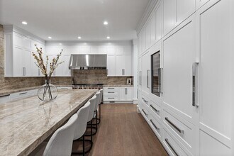 138 Woodland Rd in Brookline, MA - Building Photo - Building Photo