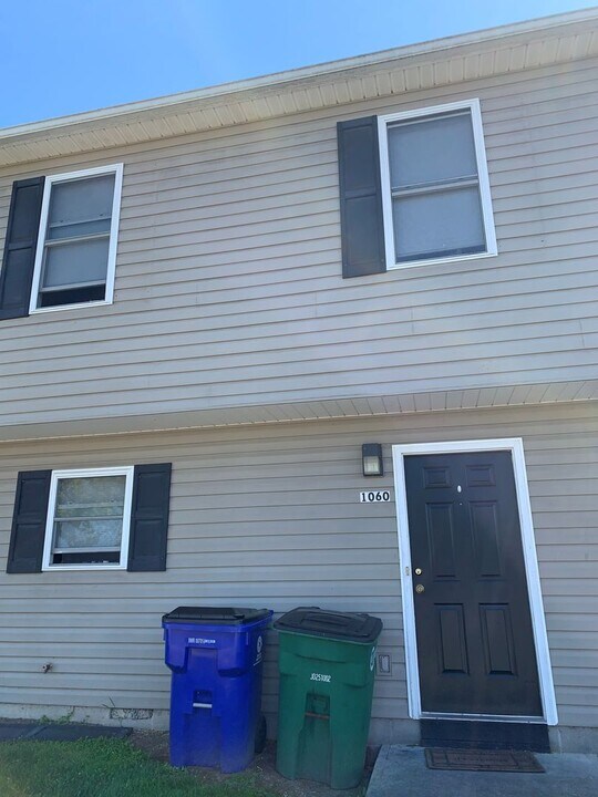 1060 Long St in Christiansburg, VA - Building Photo