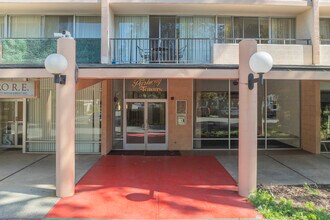 Parkway Towers in Fremont, CA - Building Photo - Building Photo