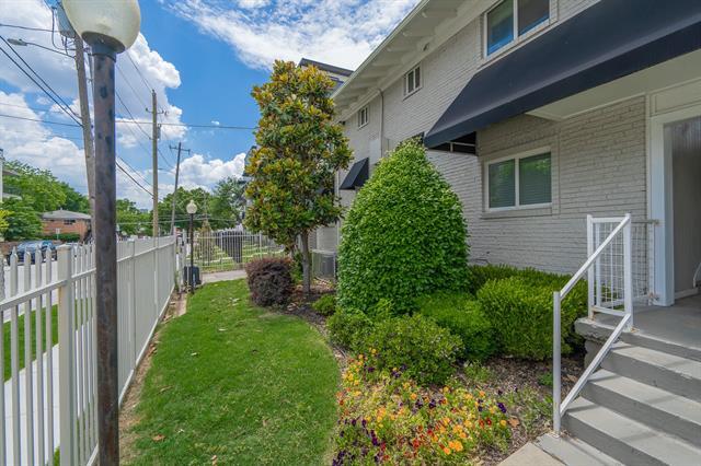 4919 San Jacinto St in Dallas, TX - Building Photo - Building Photo