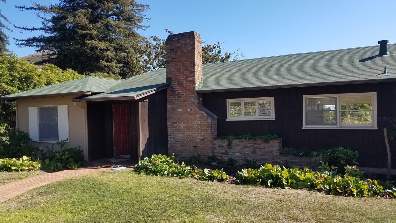 2053 Hays St in San Luis Obispo, CA - Building Photo