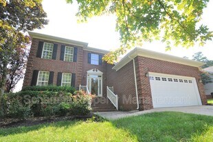 2307 Fordcrest Dr in Apex, NC - Building Photo