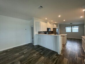 906 E Windemere Ave in Venice, FL - Building Photo - Building Photo