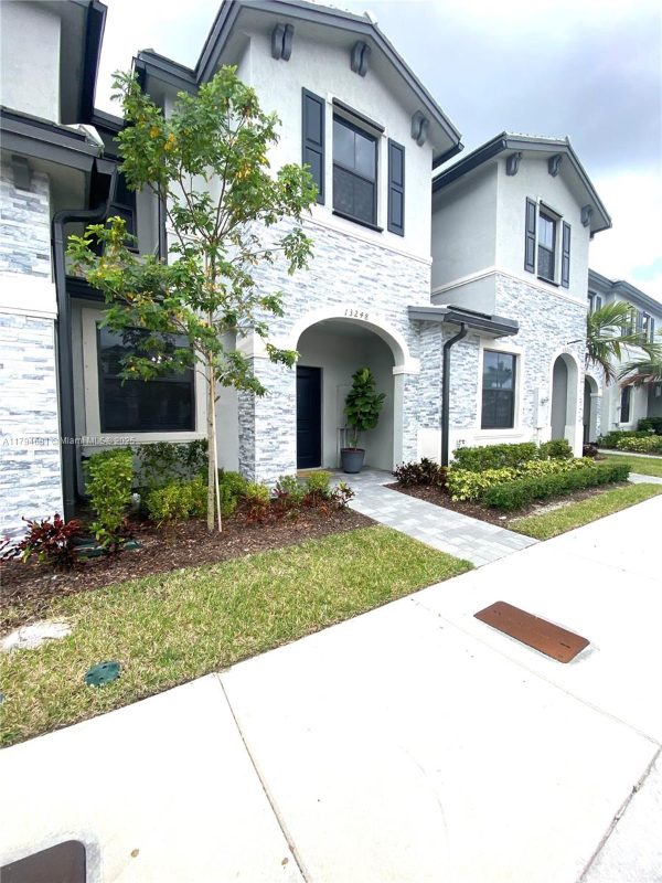 property at 13248 SW 286th St
