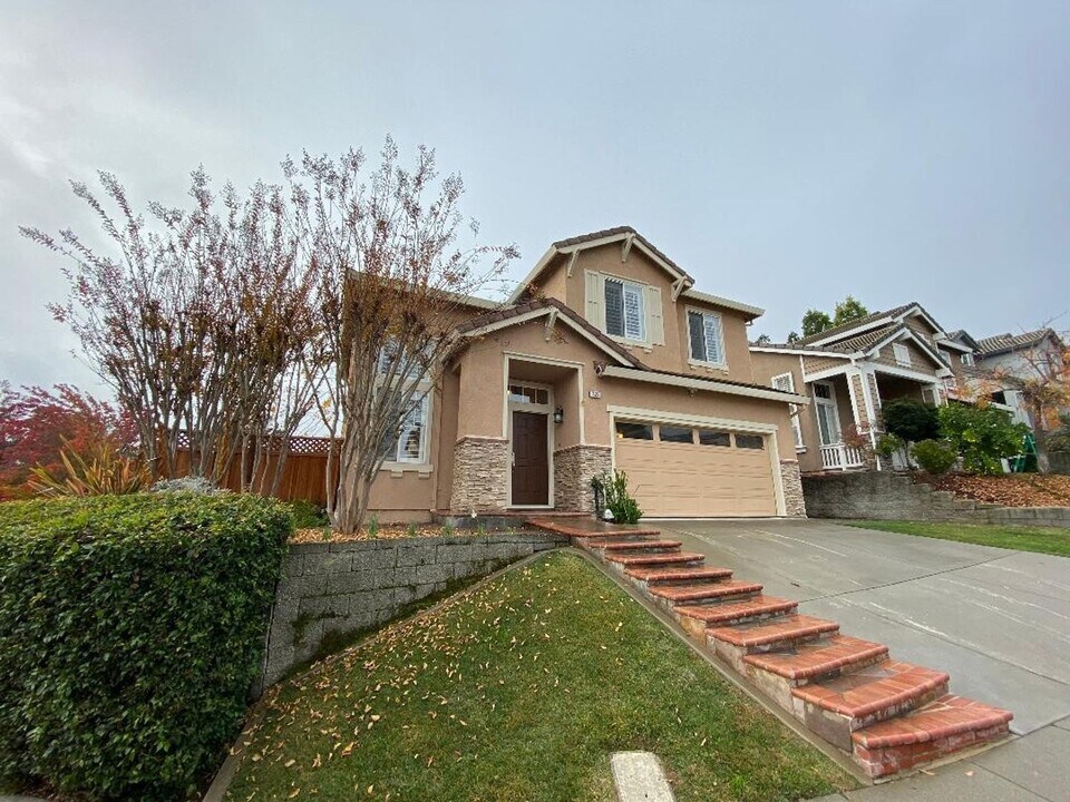 435 Deerhill Dr in San Ramon, CA - Building Photo