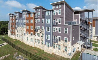 2401 E Oltorf St in Austin, TX - Building Photo