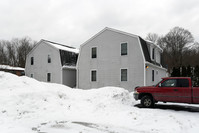 7-13 Farnum St in Blackstone, MA - Foto de edificio - Building Photo