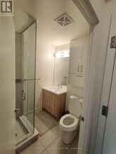 180 Fairview Mall Dr in Toronto, ON - Building Photo - Building Photo