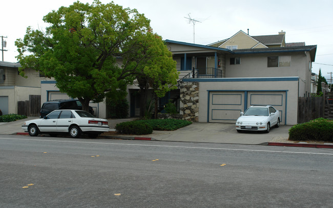 7390 Rainbow Drive in Cupertino, CA - Building Photo - Building Photo