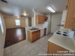 9010 Maverick Draw in San Antonio, TX - Building Photo