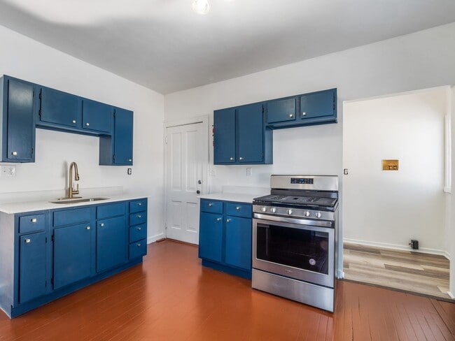 property at 937 Thomas Ave W