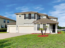 2433 Adams Lake Boulevard in Jacksonville, FL - Building Photo