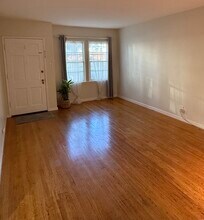 111 N 6th St, Unit 111 N. 6th St. in Burbank, CA - Building Photo - Building Photo