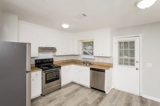 524 Parlock Rd in Irmo, SC - Building Photo - Building Photo