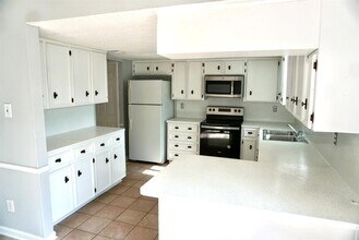 8517 Fathom Cir in Austin, TX - Building Photo - Building Photo