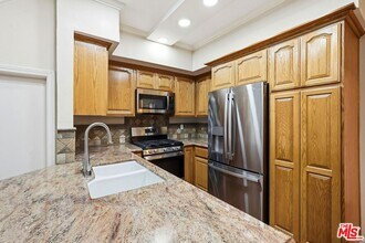 2406 Aviation Blvd in Redondo Beach, CA - Building Photo - Building Photo