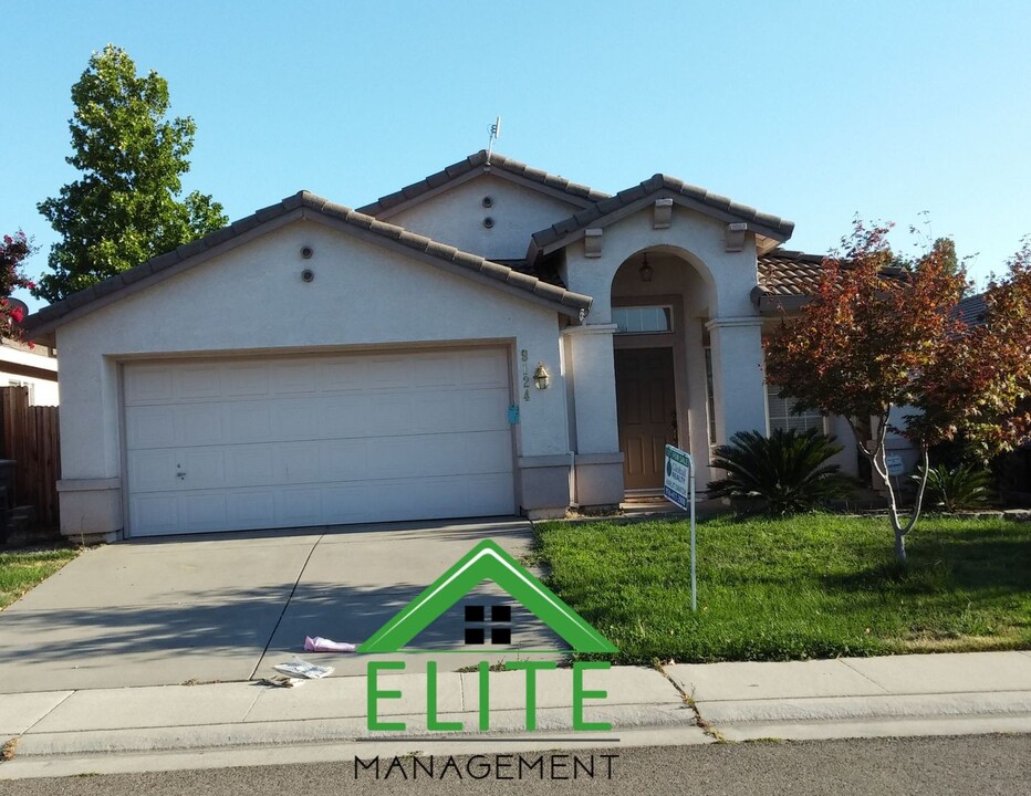 9124 Devon Crest Way in Elk Grove, CA - Building Photo