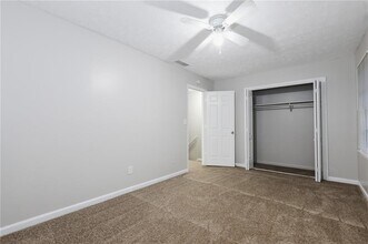 284 Timber Creek Ln SW in Marietta, GA - Building Photo - Building Photo