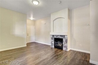 9050 W Warm Springs Rd in Las Vegas, NV - Building Photo - Building Photo