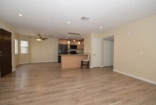 2709 Beaver Creek Ct in Las Vegas, NV - Building Photo